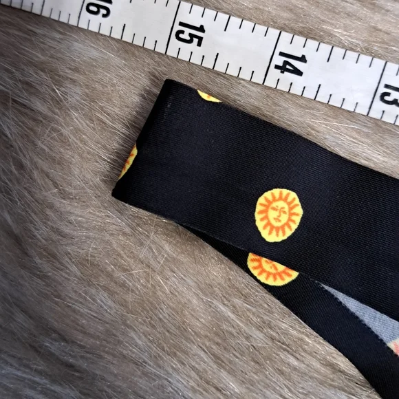 NWOT • UO Out from Under • Black Sun Stretch Seamless Pattern Thong Medium - Picture 8 of 10